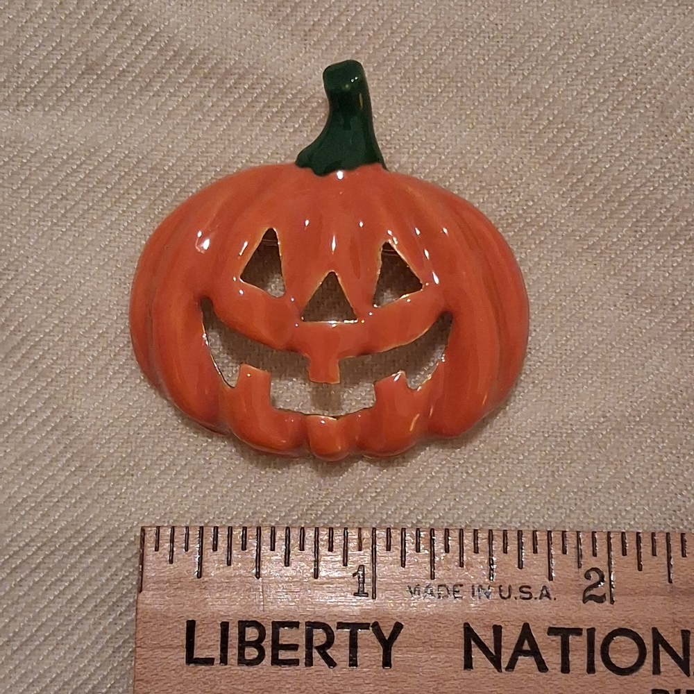 Halloween Jack-O-Lantern Brooch - Picture 4 of 5